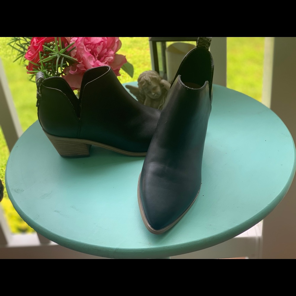 NineWest ankle boots size 10 BNNW